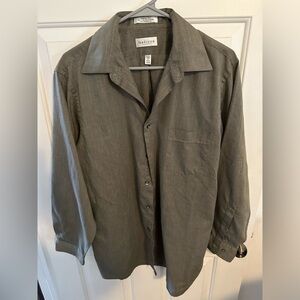 Men’s button down easy care button down shirt